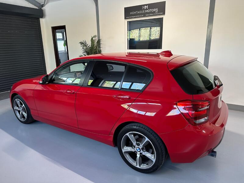 View BMW 1 SERIES 2.0 116d Sport 5-door