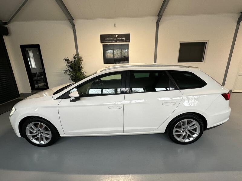 View SEAT LEON 1.6 TDI SE Dynamic Technology