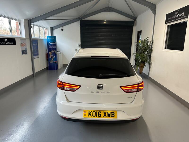 SEAT LEON