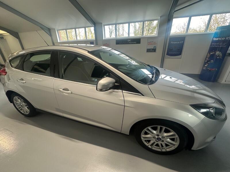 FORD FOCUS