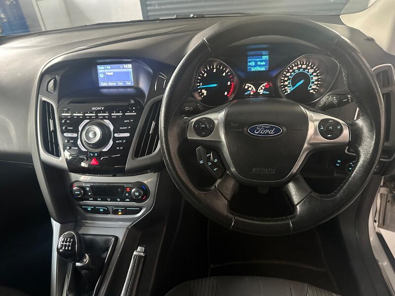 FORD FOCUS
