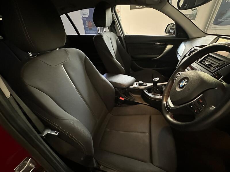 BMW 1 SERIES