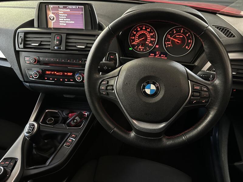 BMW 1 SERIES