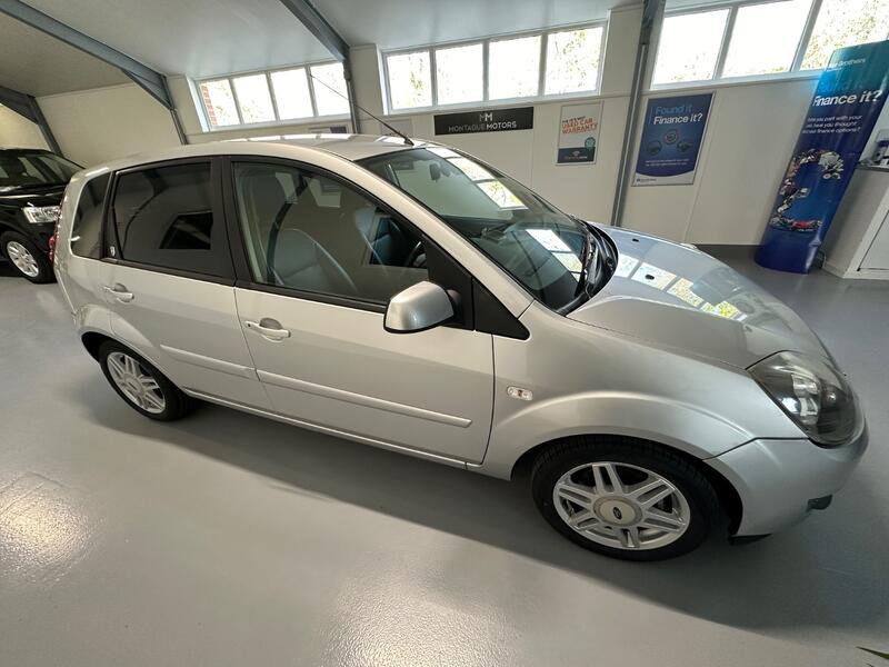 FORD FIESTA