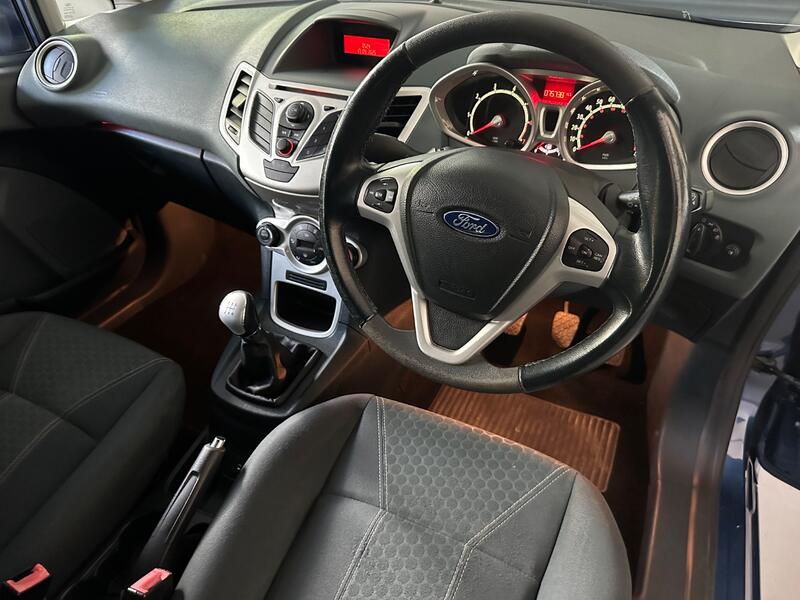 FORD FIESTA