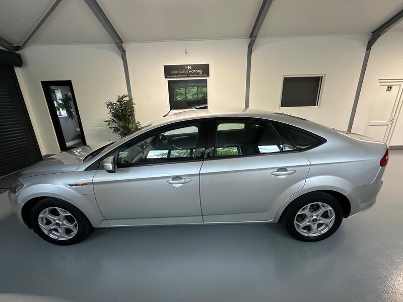 View FORD MONDEO 2.0 TDCi Zetec