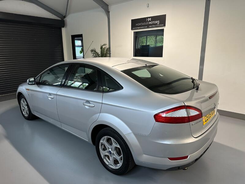 View FORD MONDEO 2.0 TDCi Zetec