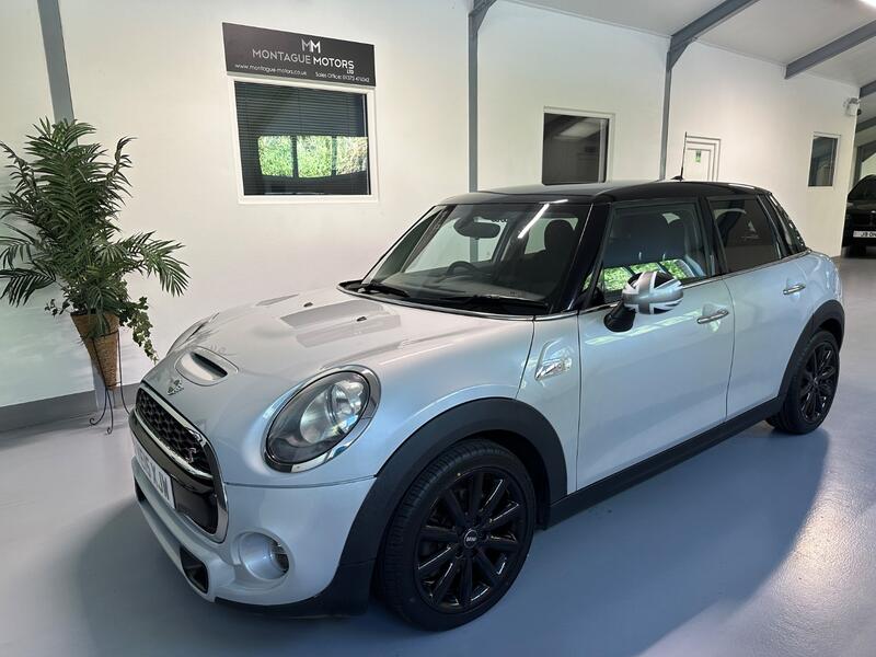 View MINI HATCH 2.0 5-Door Hatch Cooper S