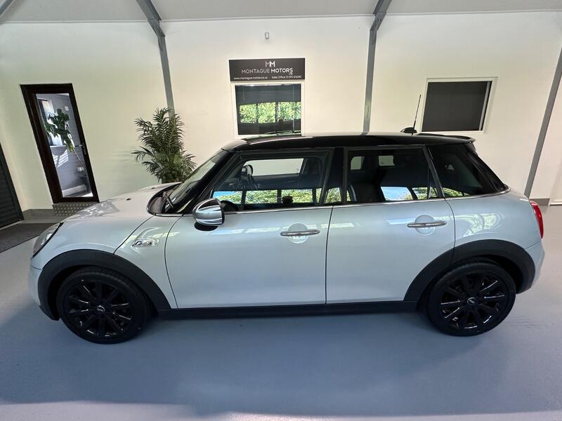 View MINI HATCH 2.0 5-Door Hatch Cooper S