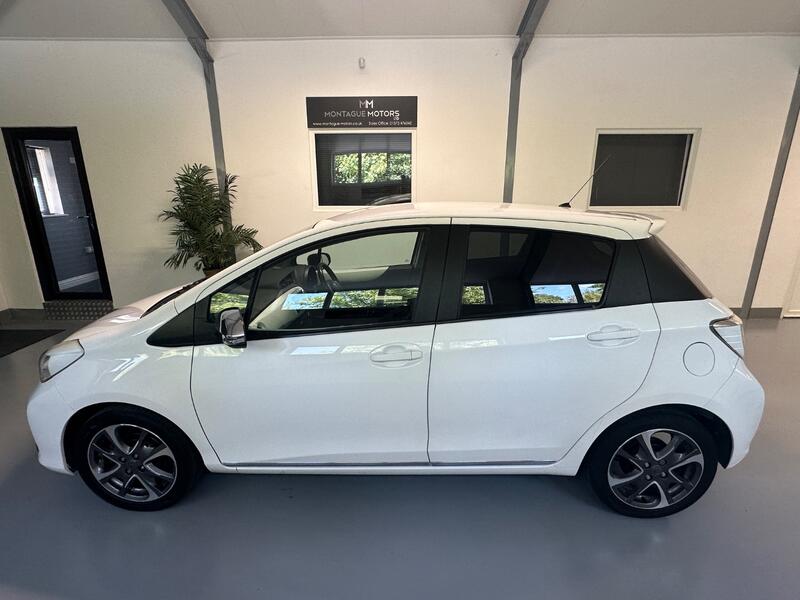 View TOYOTA YARIS 1.3 Dual VVT-i Trend