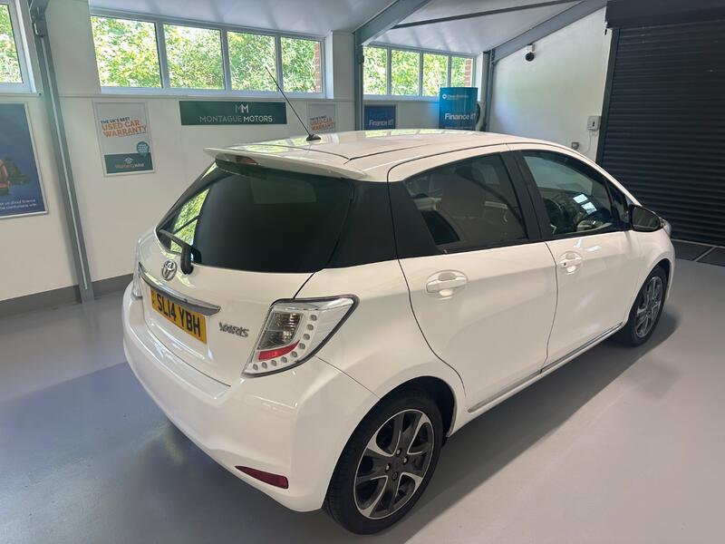 TOYOTA YARIS