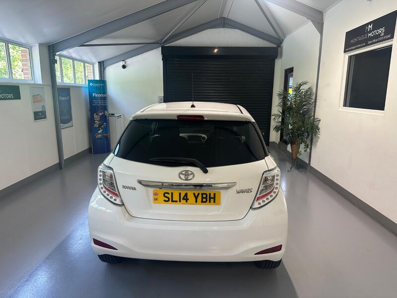 TOYOTA YARIS