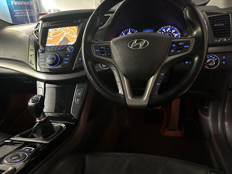 HYUNDAI I40