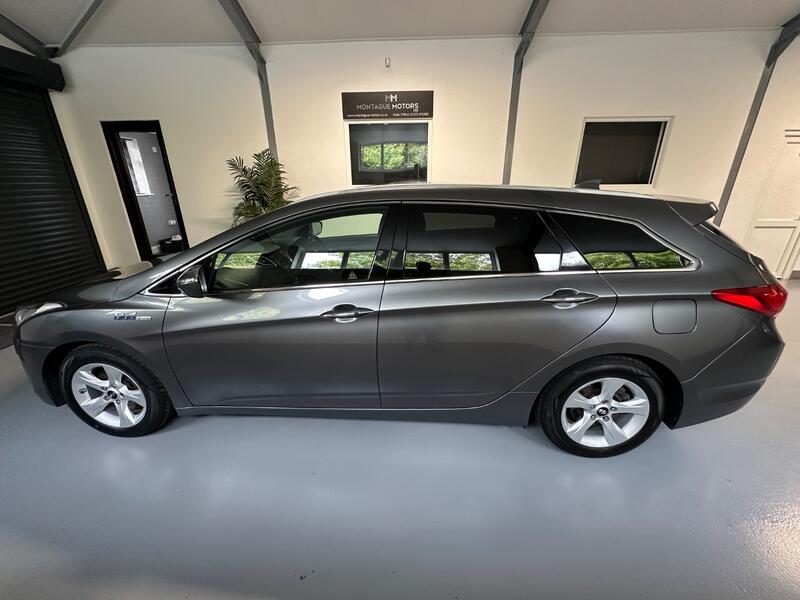 HYUNDAI I40