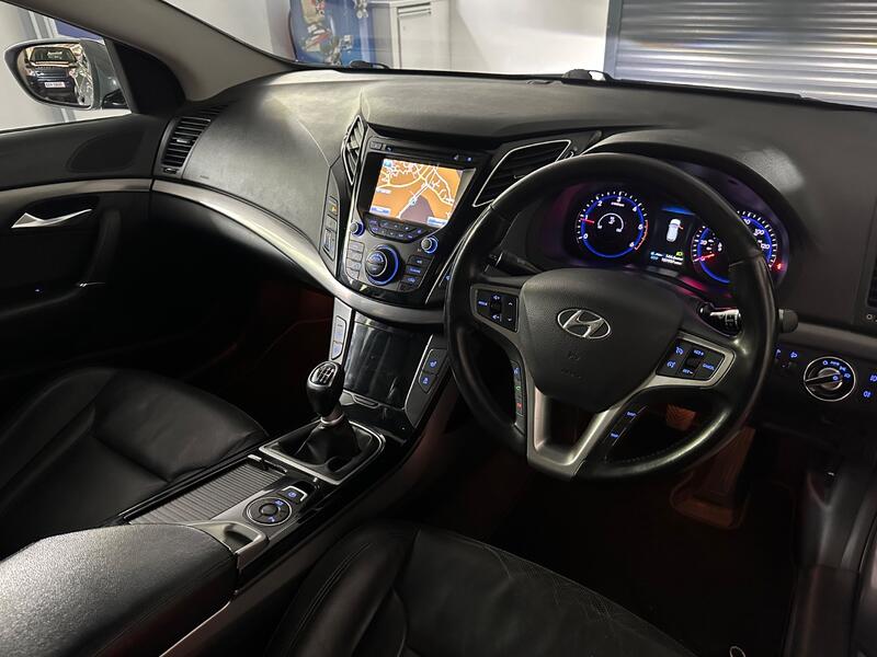 HYUNDAI I40