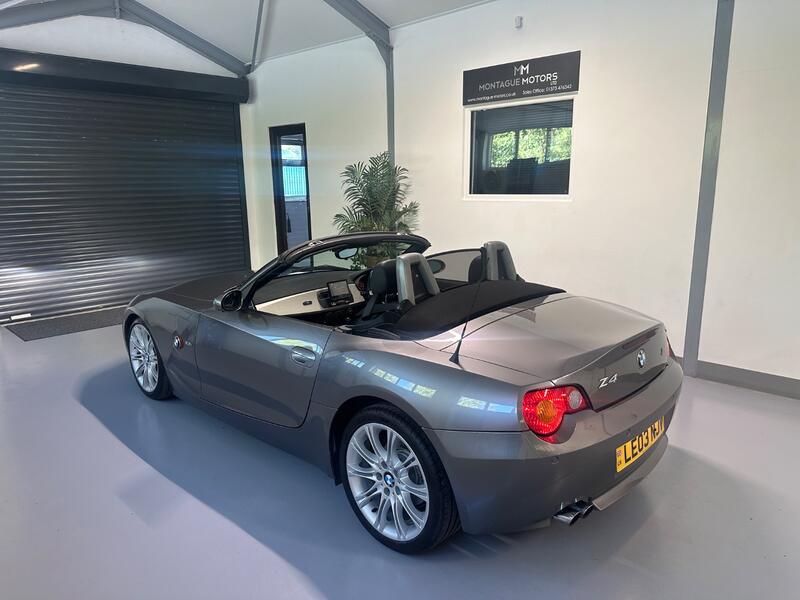 View BMW Z4 2.5 si SE