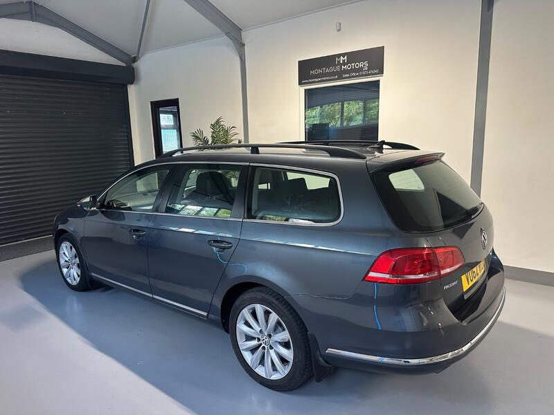 View VOLKSWAGEN PASSAT 2.0 TDI BlueMotion Tech Highline